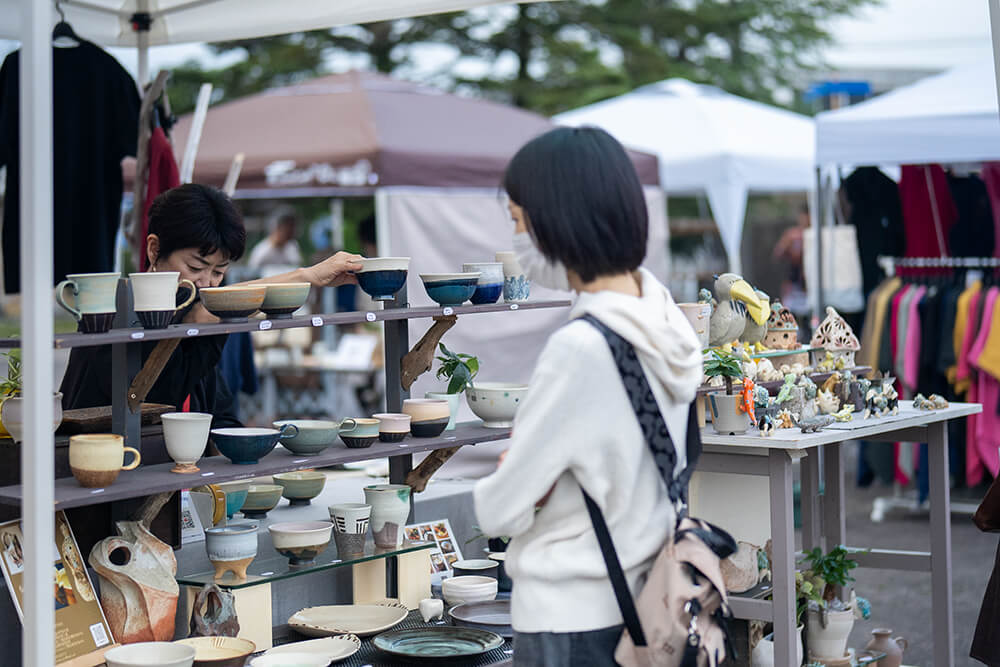 織部ヒルズ陶器市