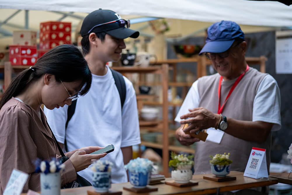 織部ヒルズ陶器市