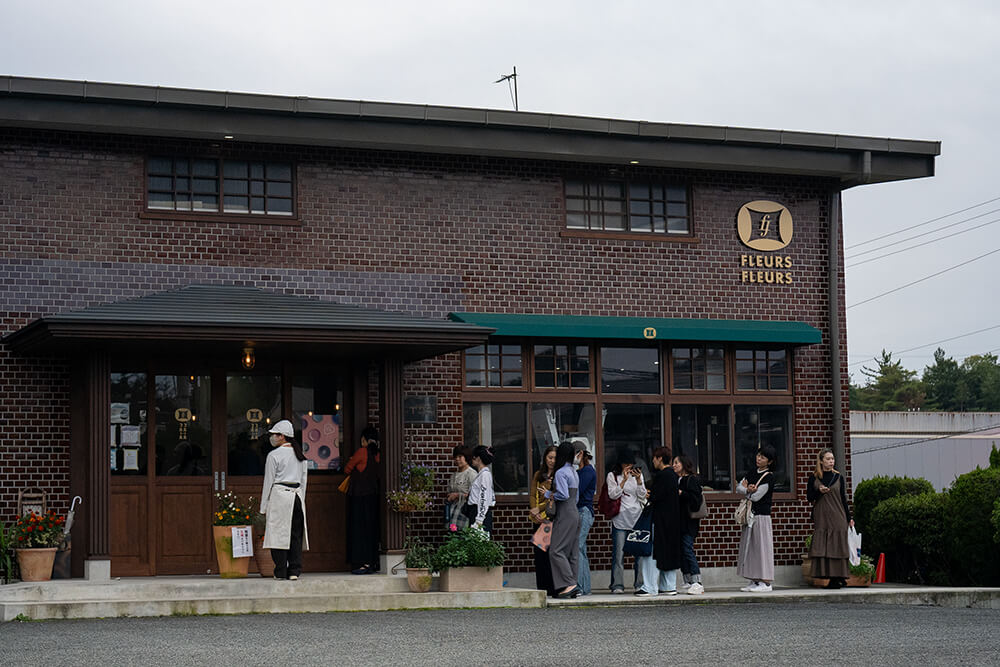 織部ヒルズ陶器市