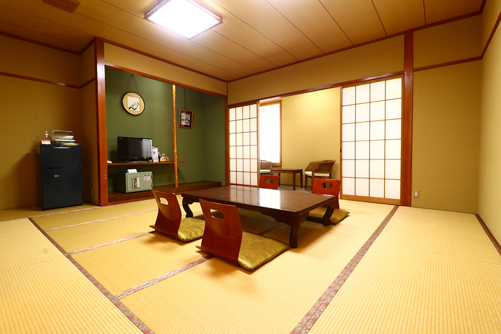 05.柿野観光ホテル つる屋
