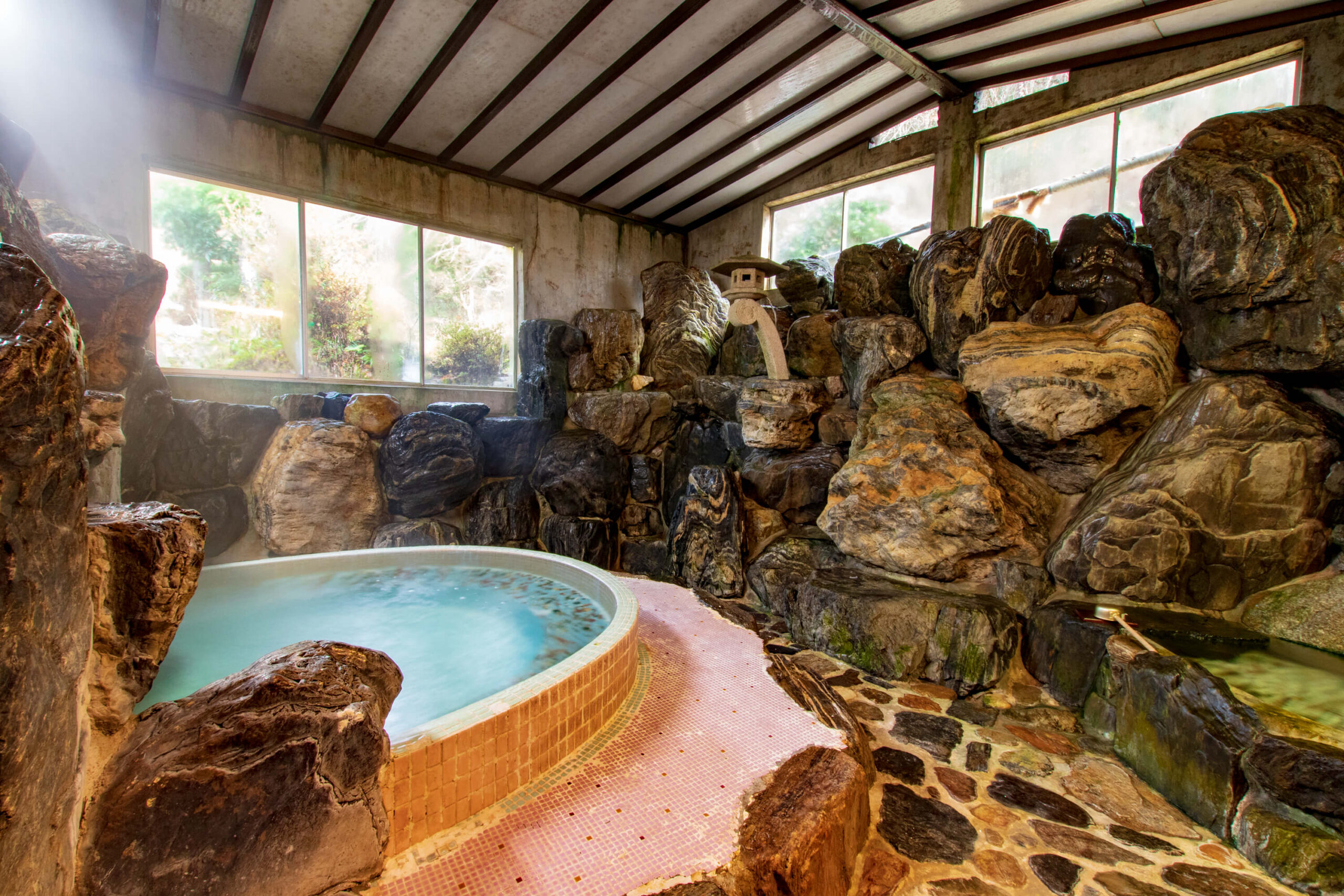 柿野温泉 鶯鳴荘 | うつわさがし【公式】